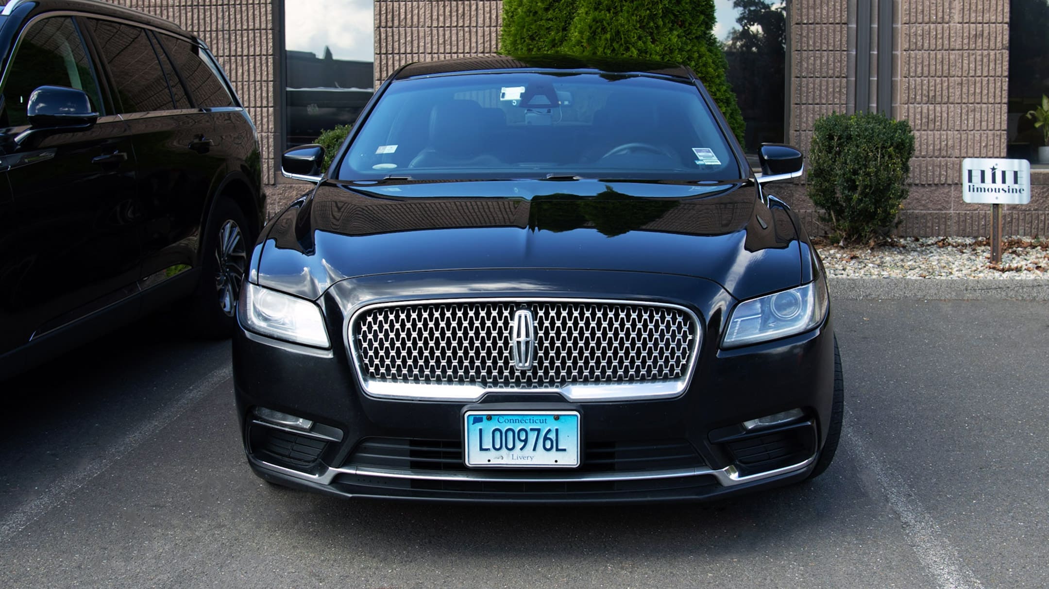 lincoln-continental-1